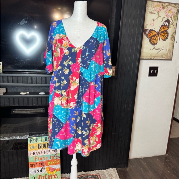 ANDREE BY UNIT Dresses & Skirts - ANDREE BY UNIT Multicolor Floral Dress